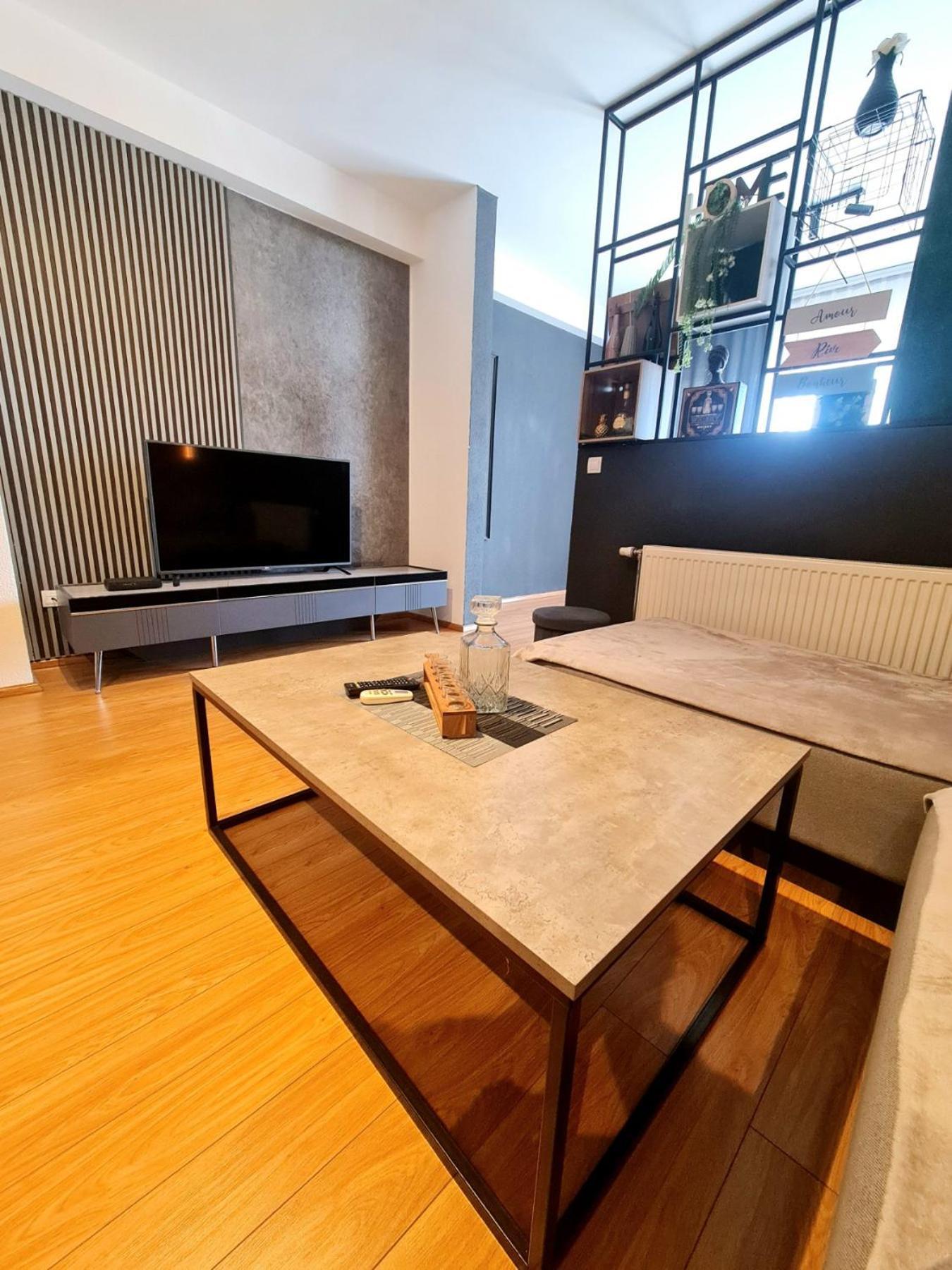 Apartment 2 Plisi Gjilan Eksteriør billede
