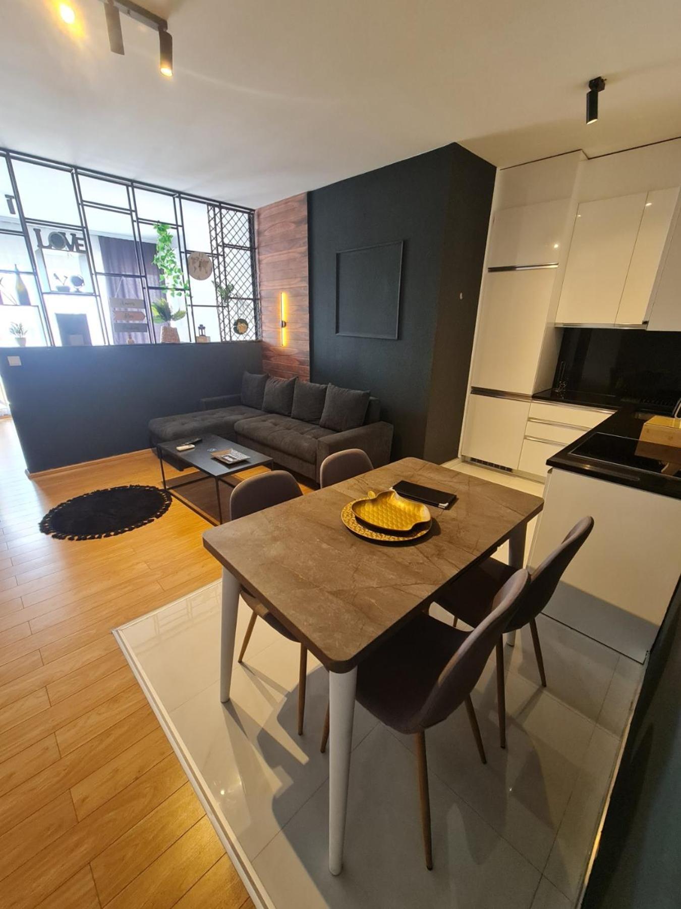 Apartment 2 Plisi Gjilan Eksteriør billede