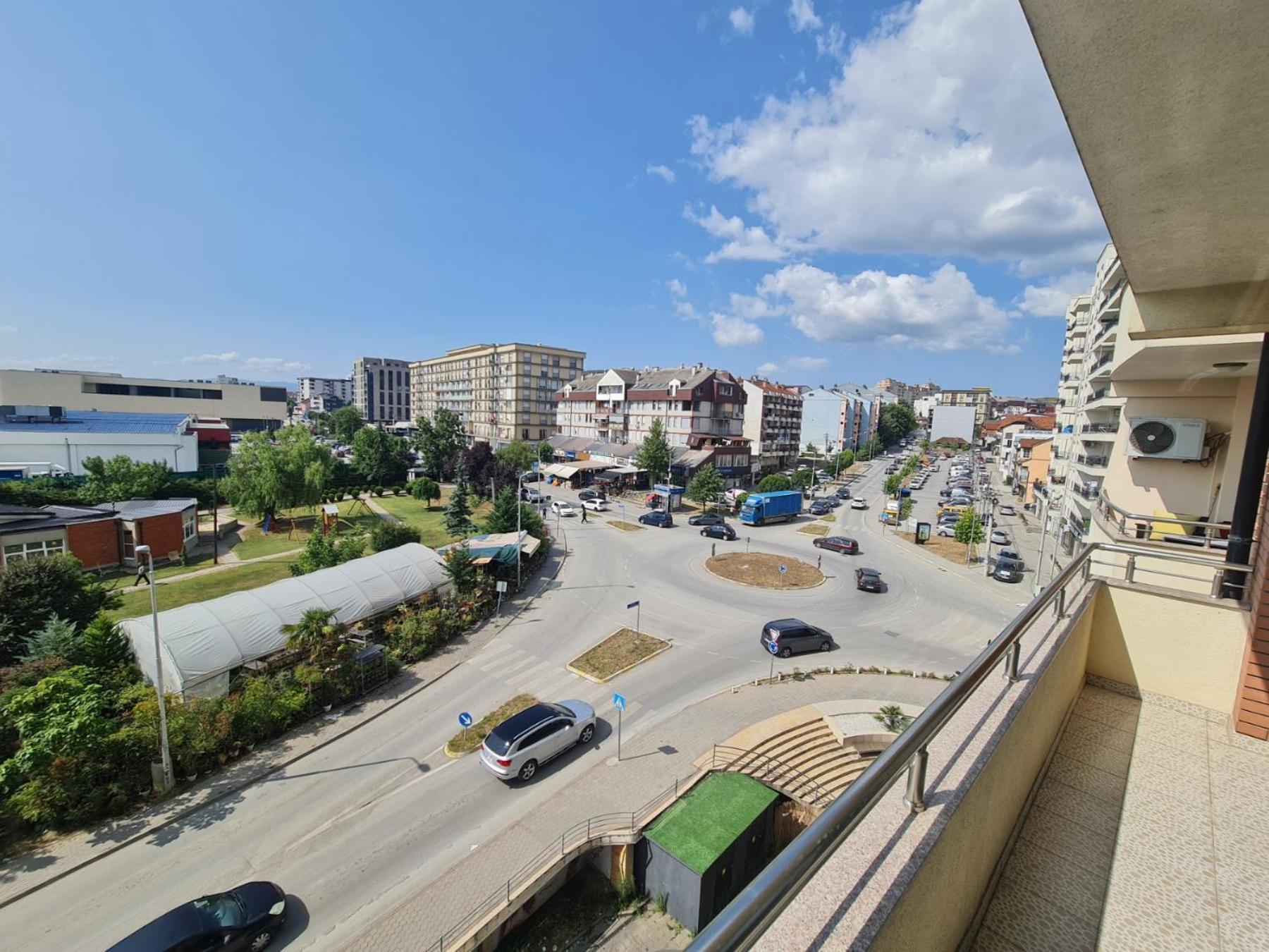Apartment 2 Plisi Gjilan Eksteriør billede